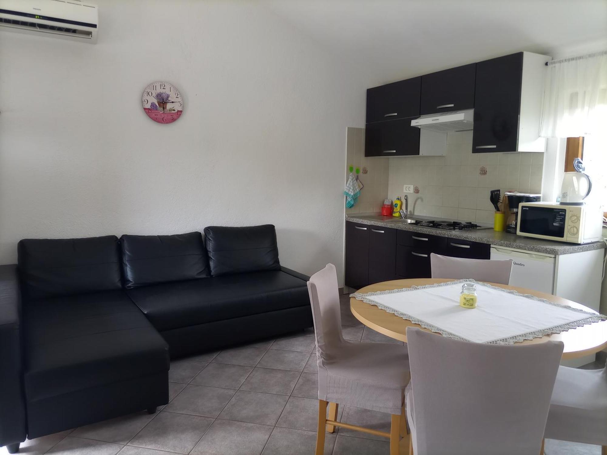 Apartmani Bartulasi Roč エクステリア 写真